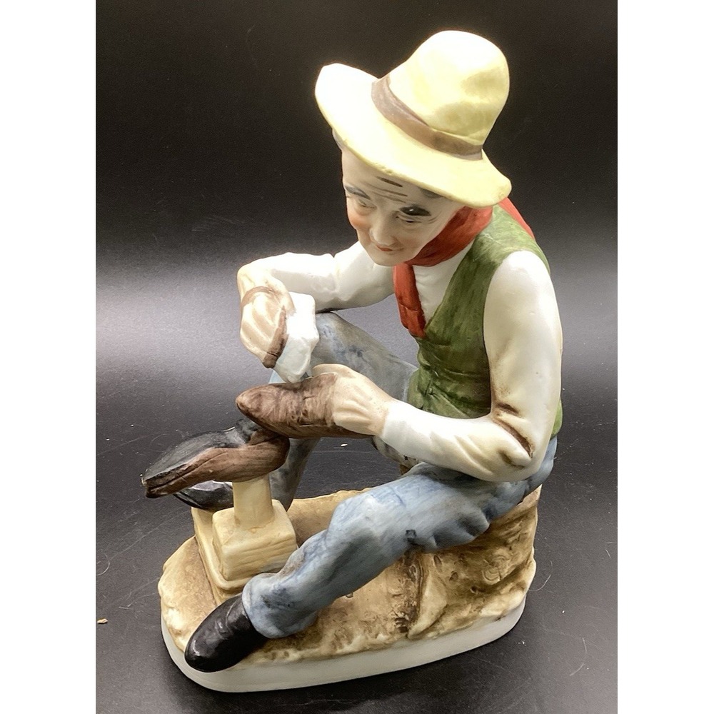 VTG HOMCO Old Man Shining Shoes Figurine Porcelain Bisque 7" Tall Japan As Is